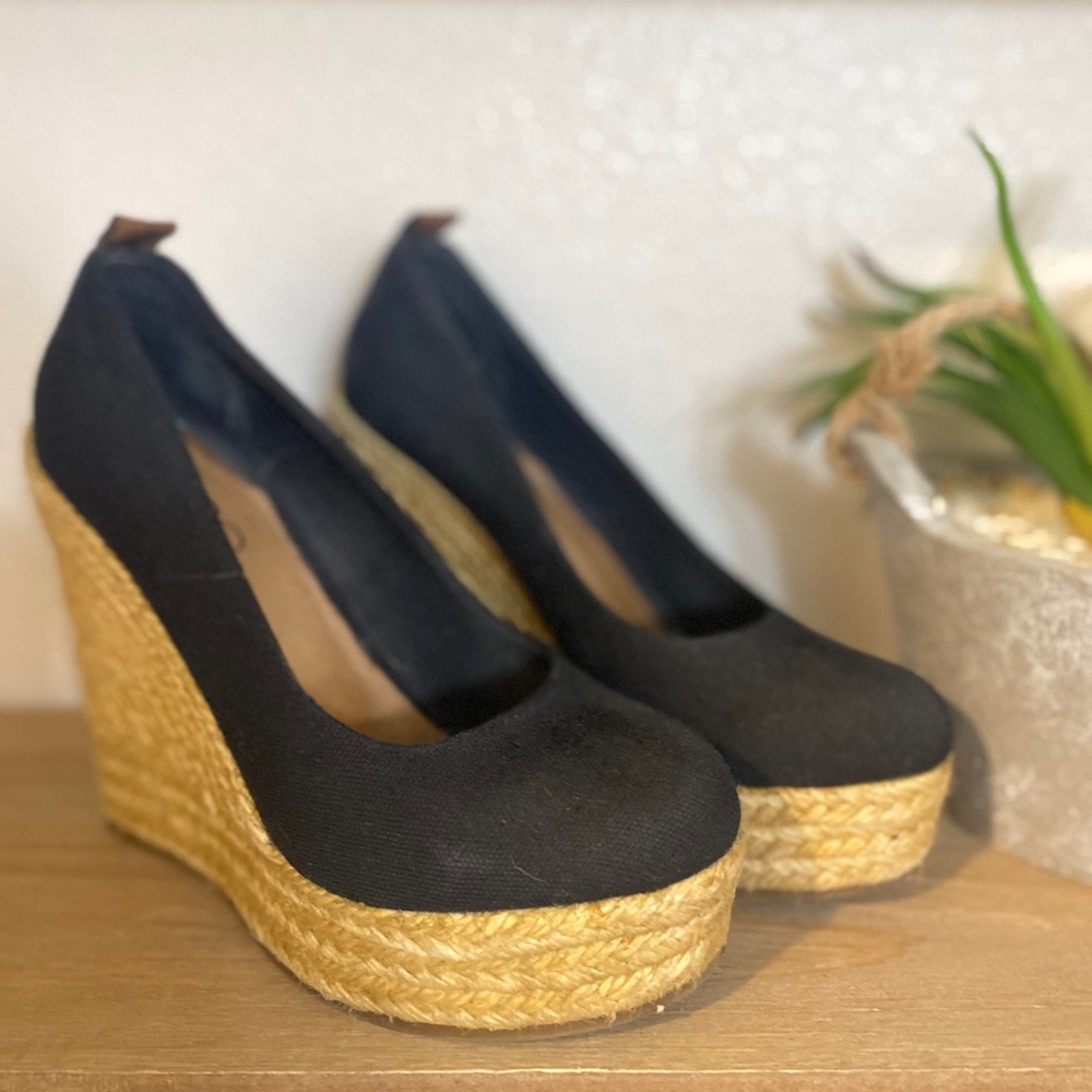 ALDO Wedges - Picture 1 of 11